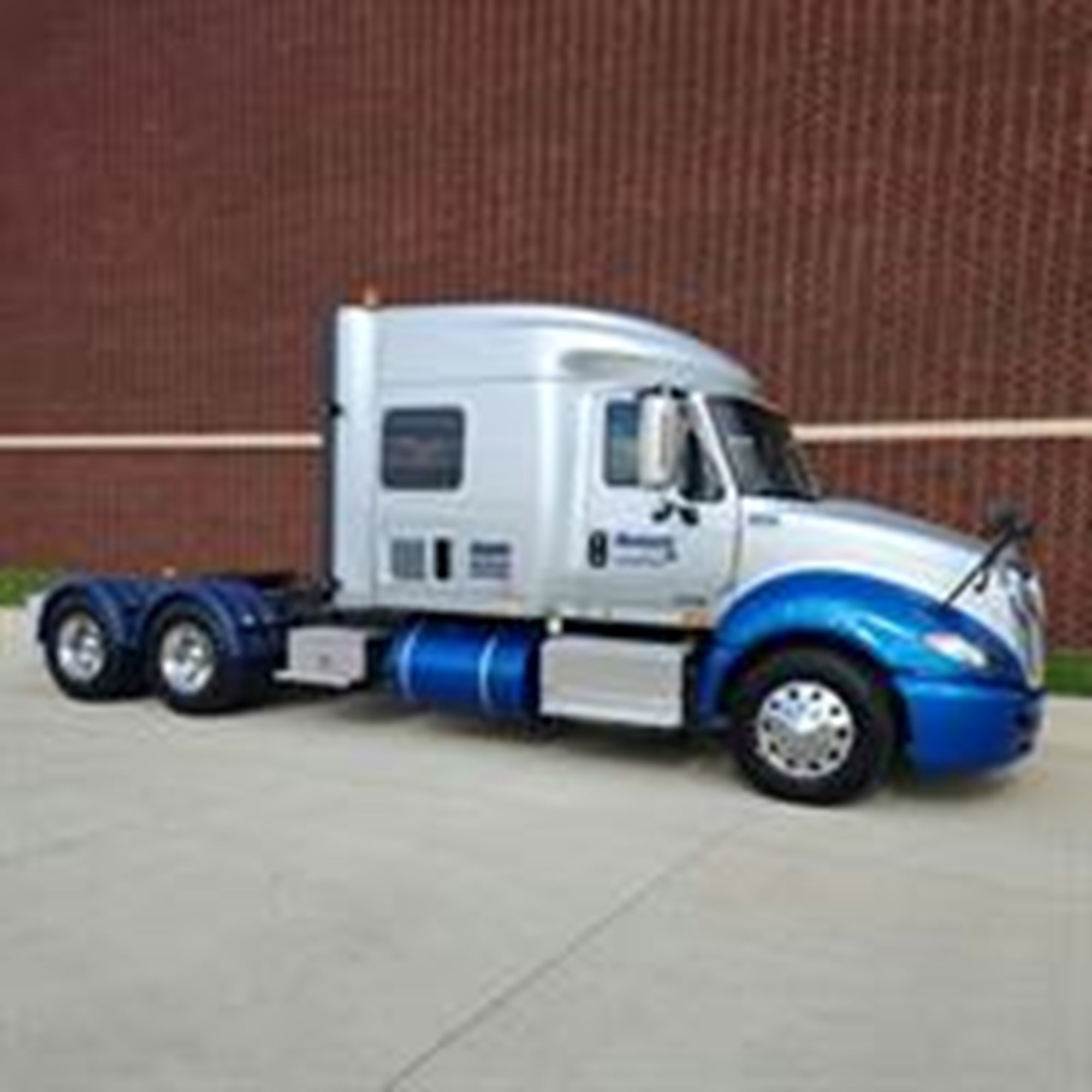 2017 International Prostar Premium 6X4 - image 5 of 6