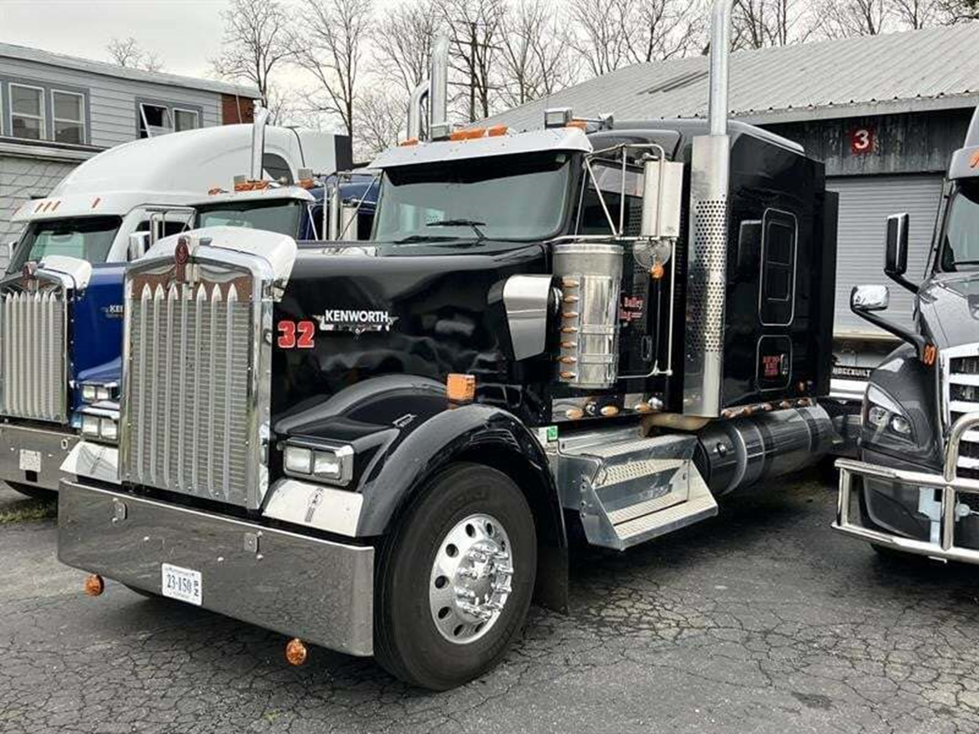 2019 Kenworth W900L - image 1 of 6