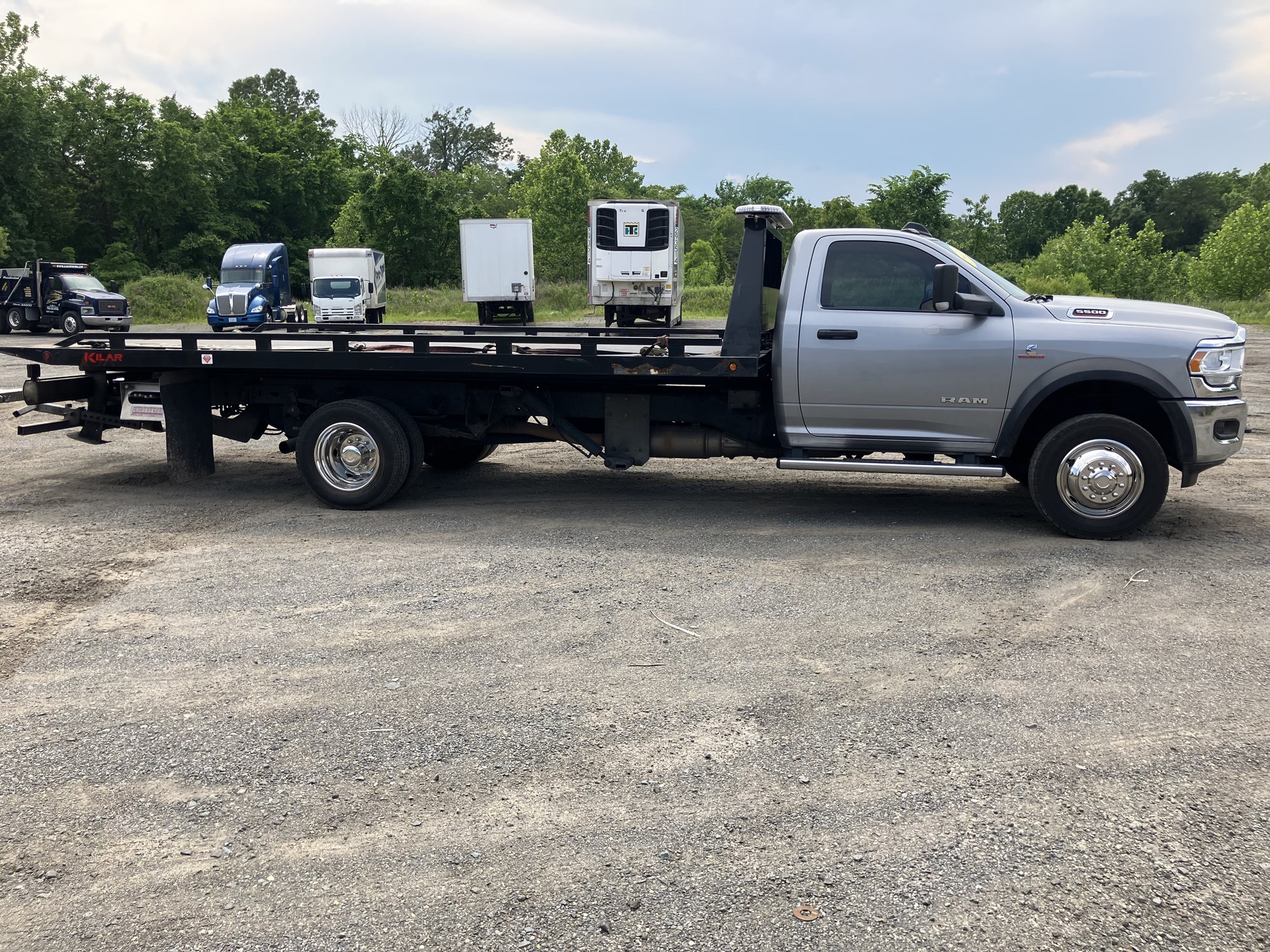 2021 Dodge Ram 5500 - image 5 of 6