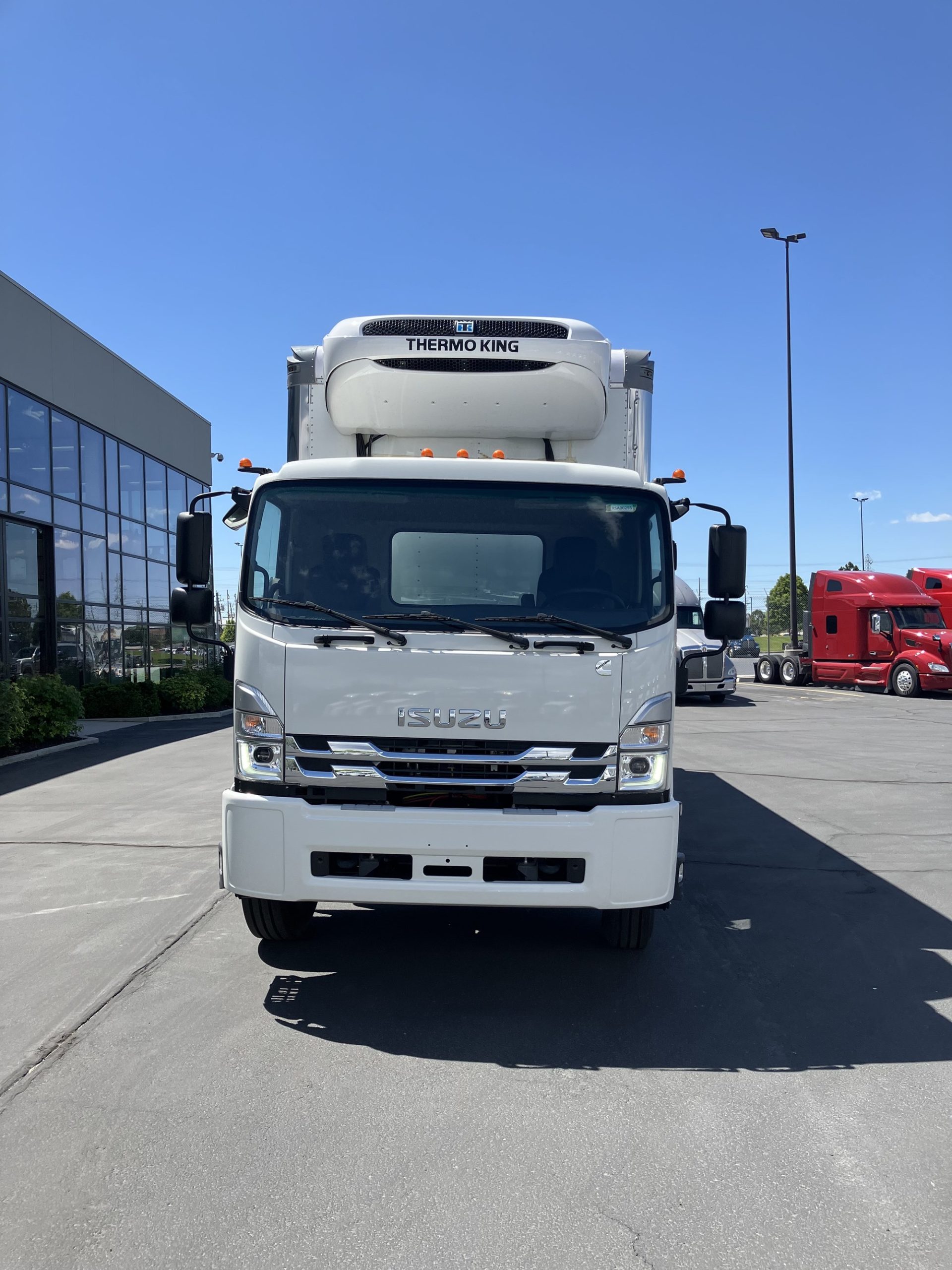 2024 Isuzu FTR MT6 - image 3 of 6