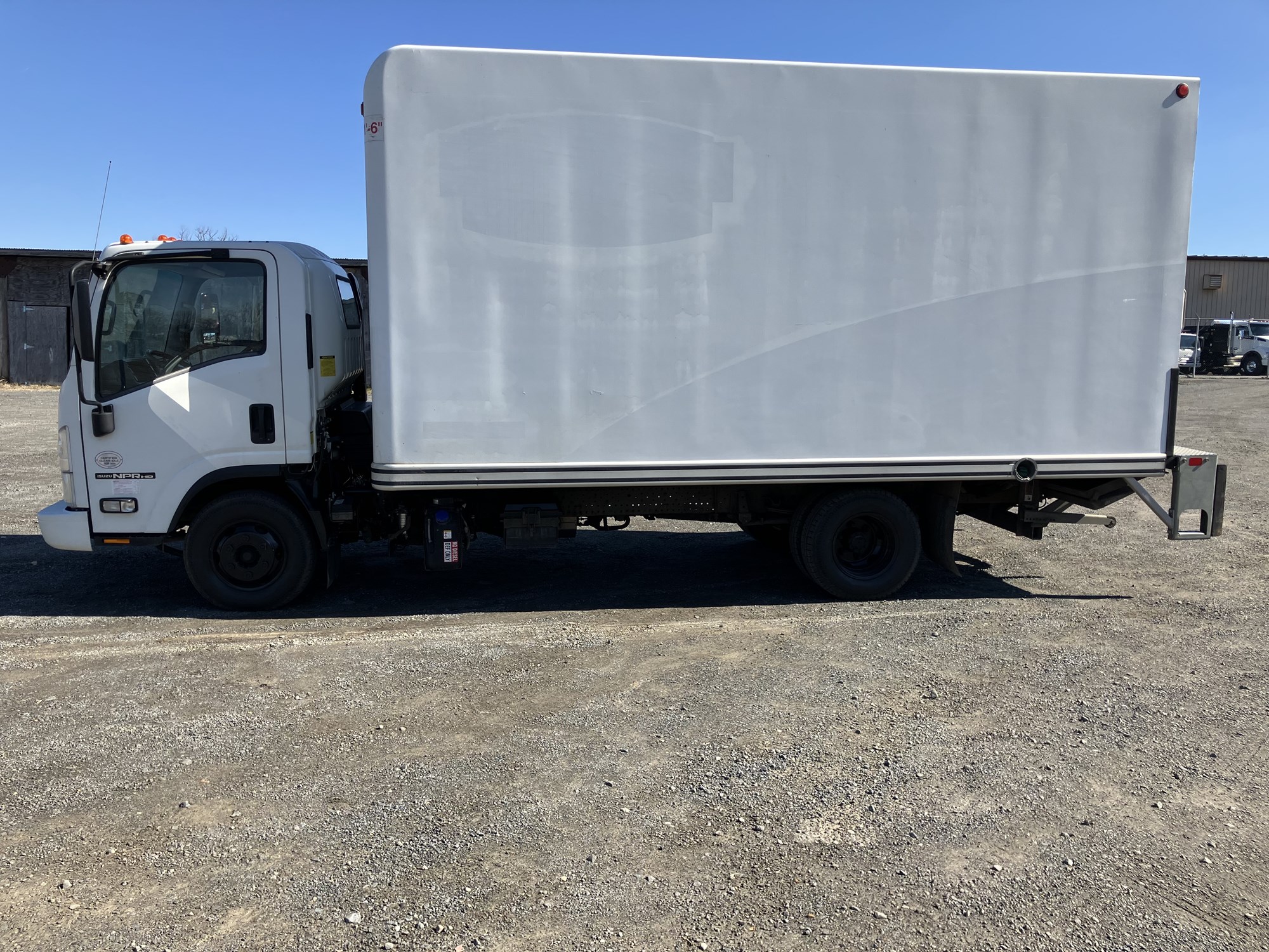 2018 Isuzu NPR HD NF3 - image 3 of 6