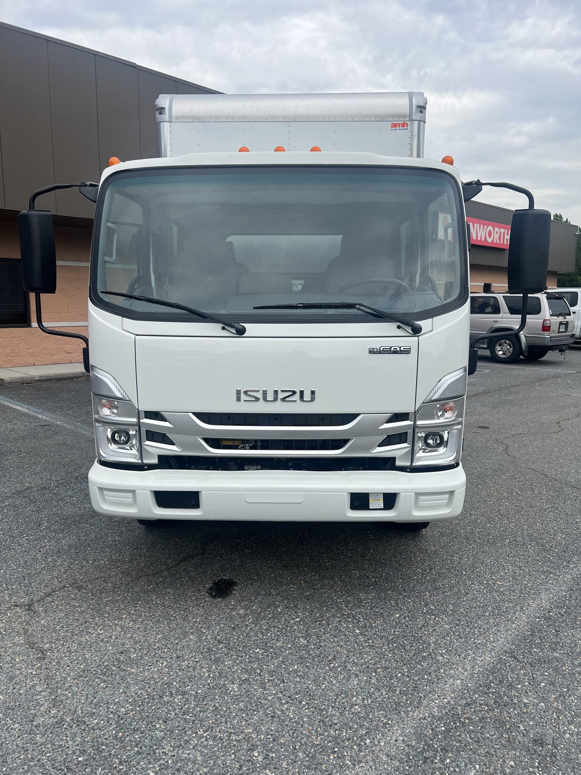 2024 Isuzu NPRGASHD 1G4 - image 2 of 6