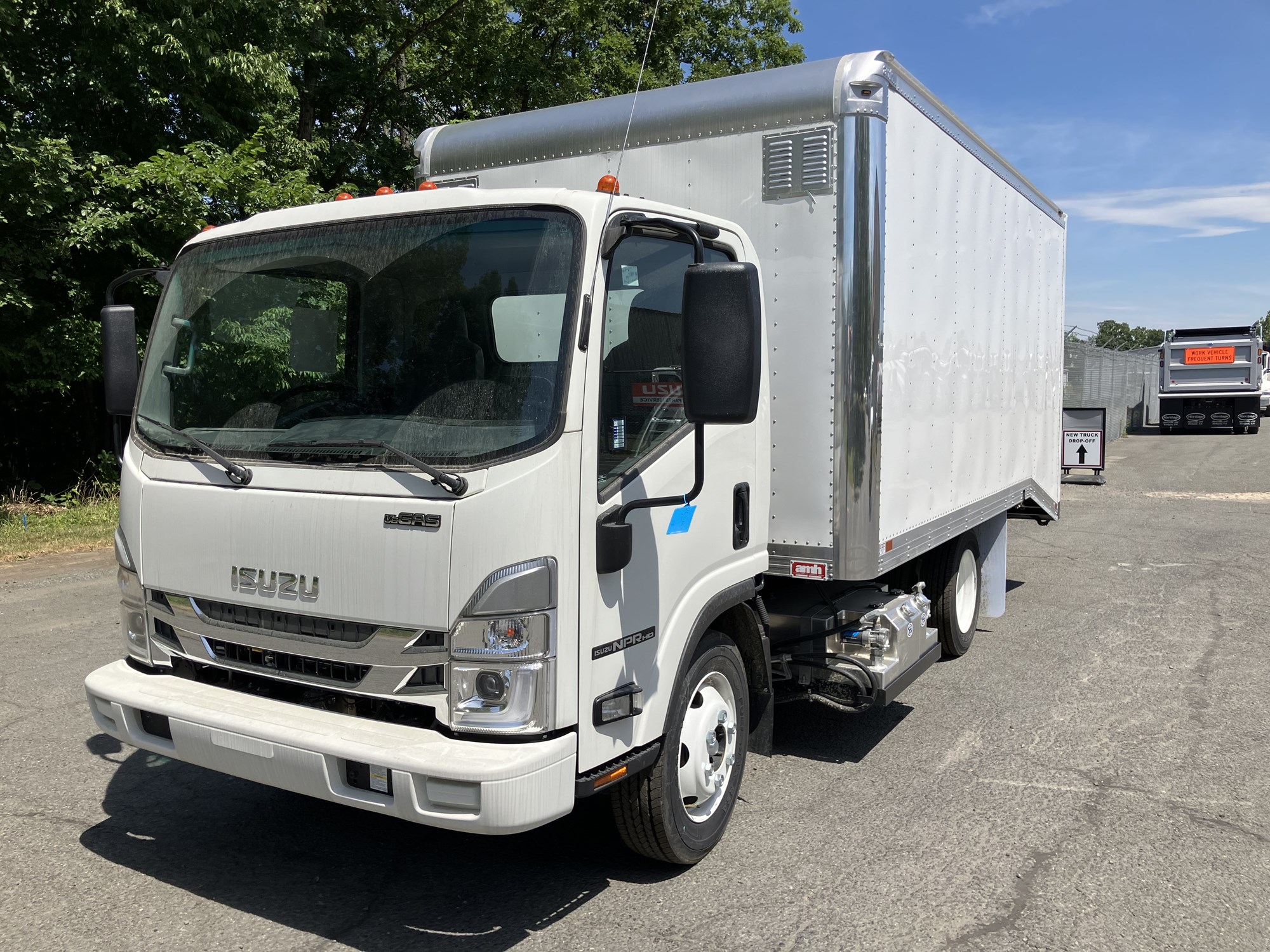 2024 Isuzu NPRGASHD 1F2 - image 1 of 6