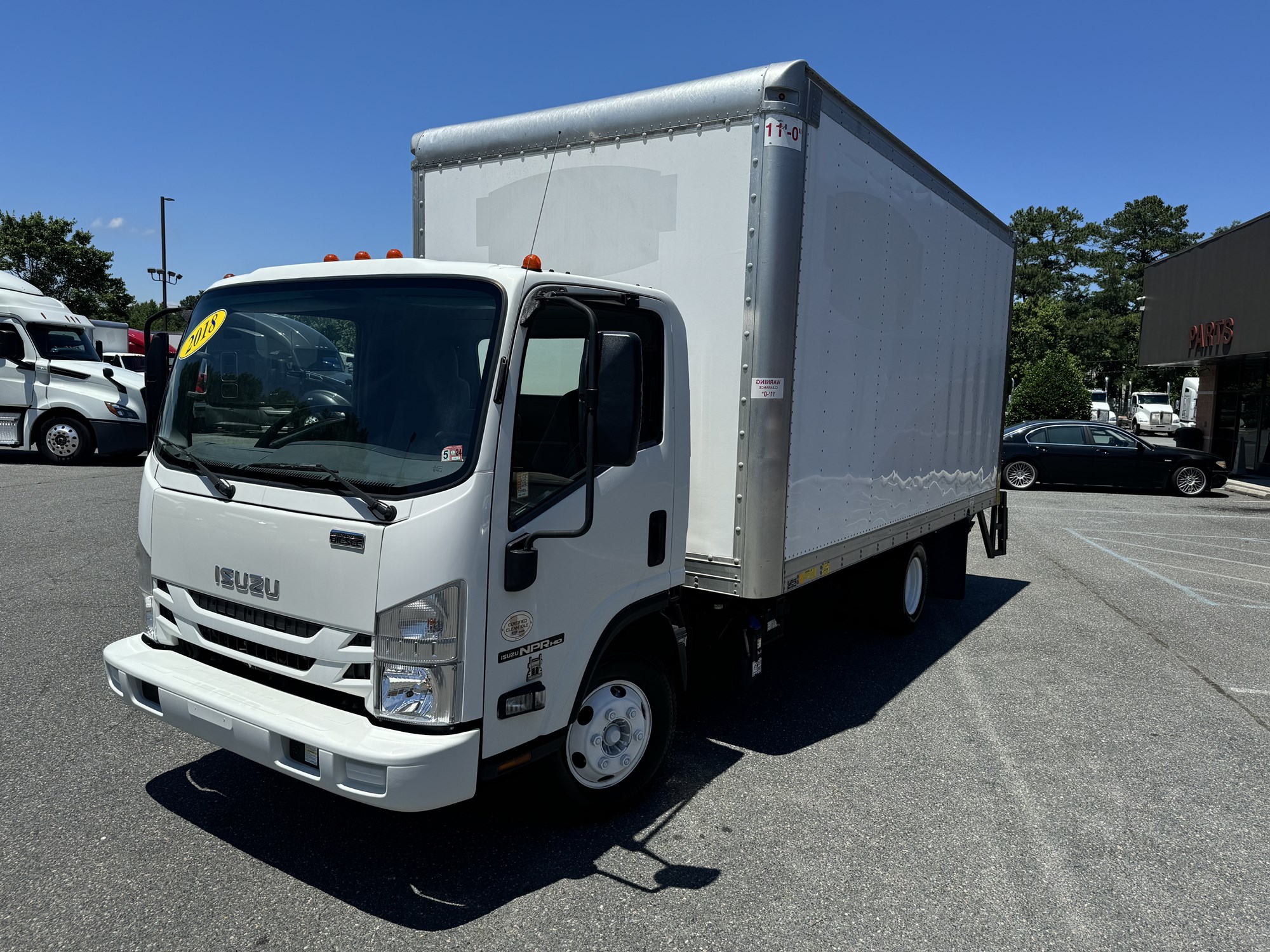 2018 Isuzu NPR HD - image 1 of 6