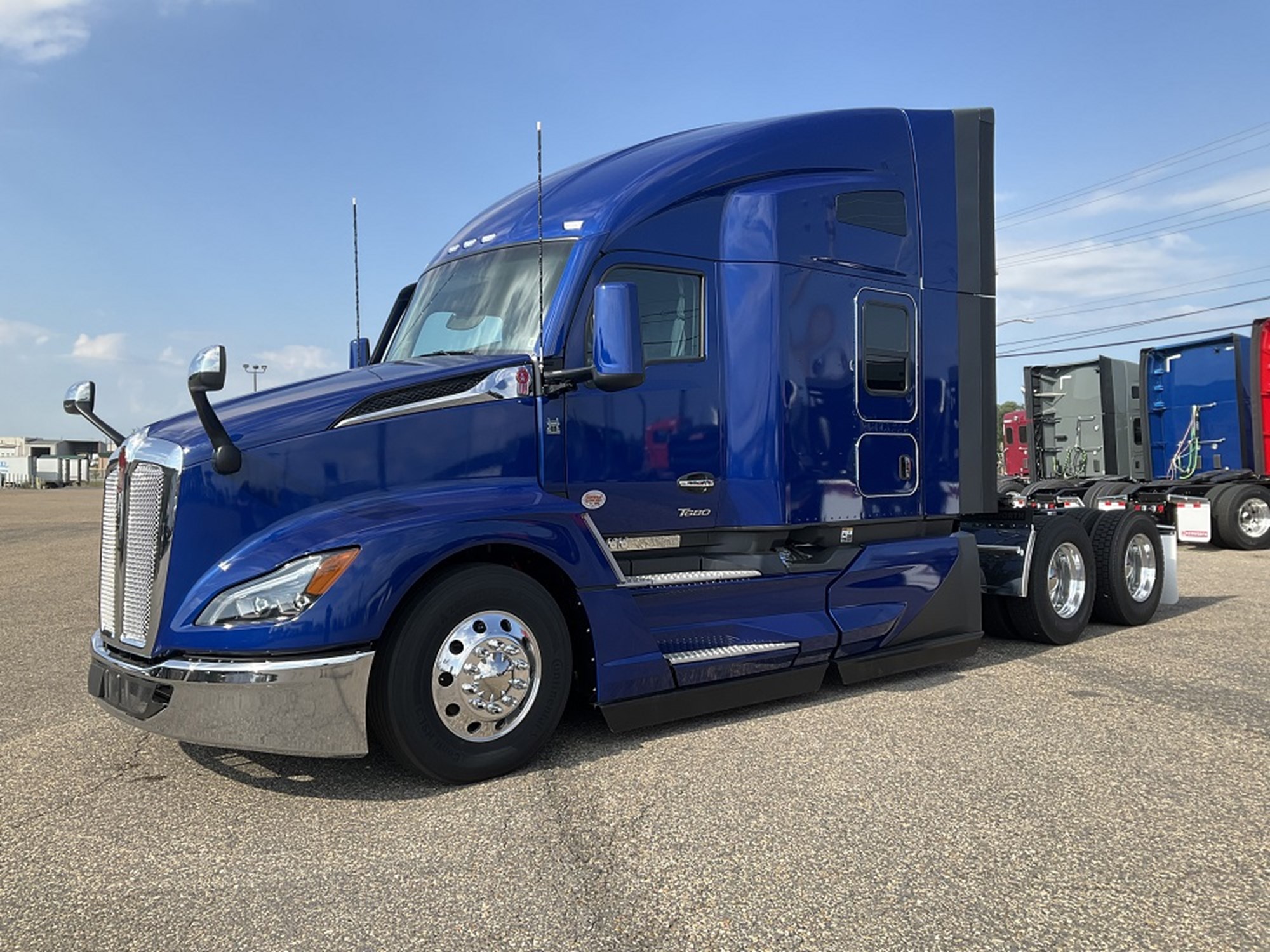 2025 Kenworth T680 Next Gen - image 1 of 6