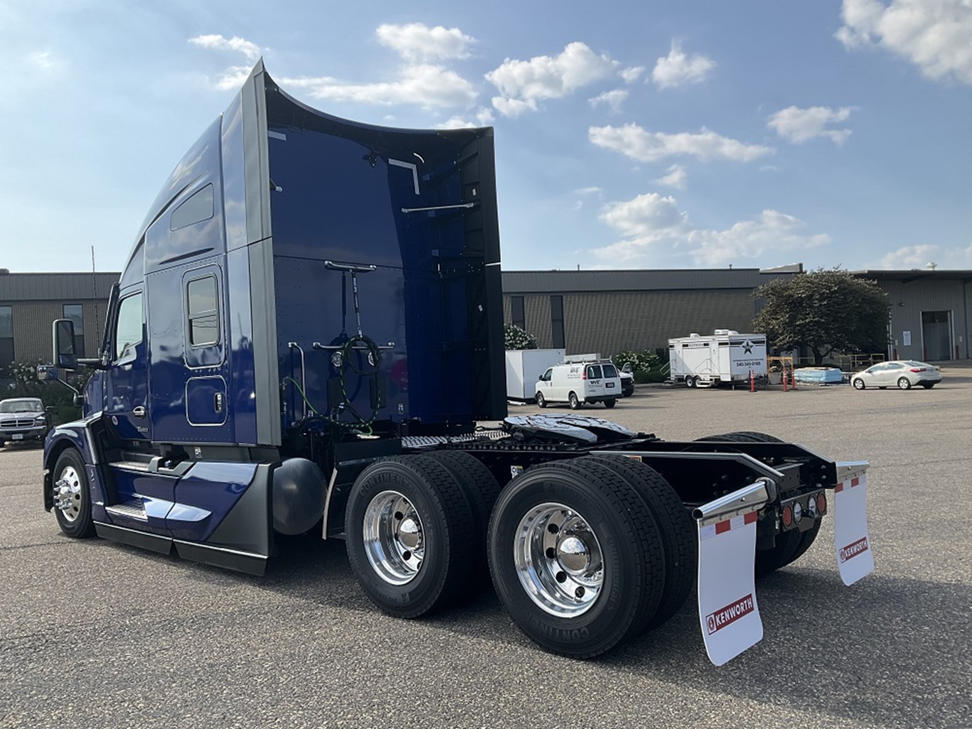 2025 Kenworth T680 Next Gen - image 3 of 6