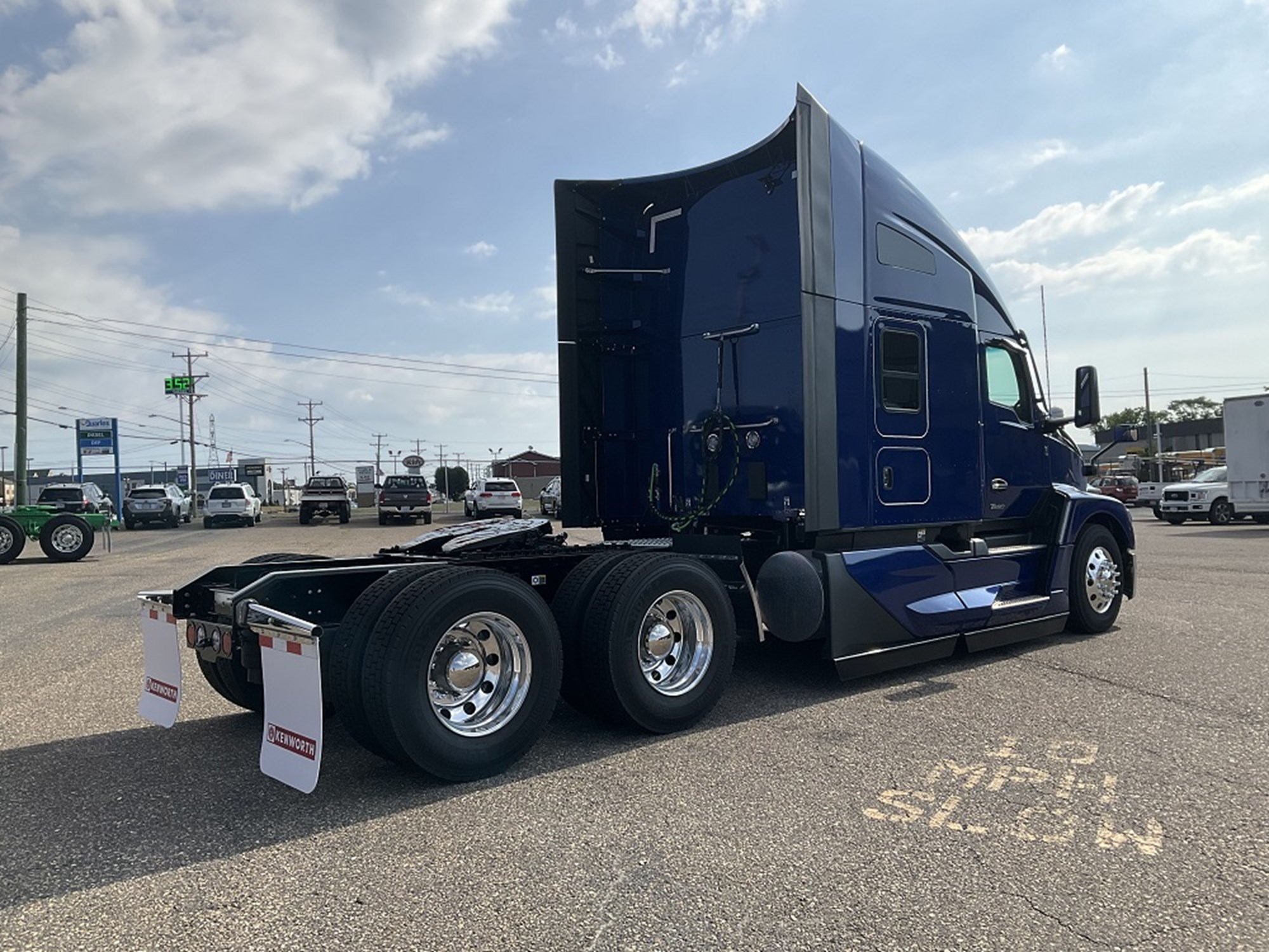 2025 Kenworth T680 Next Gen - image 4 of 6