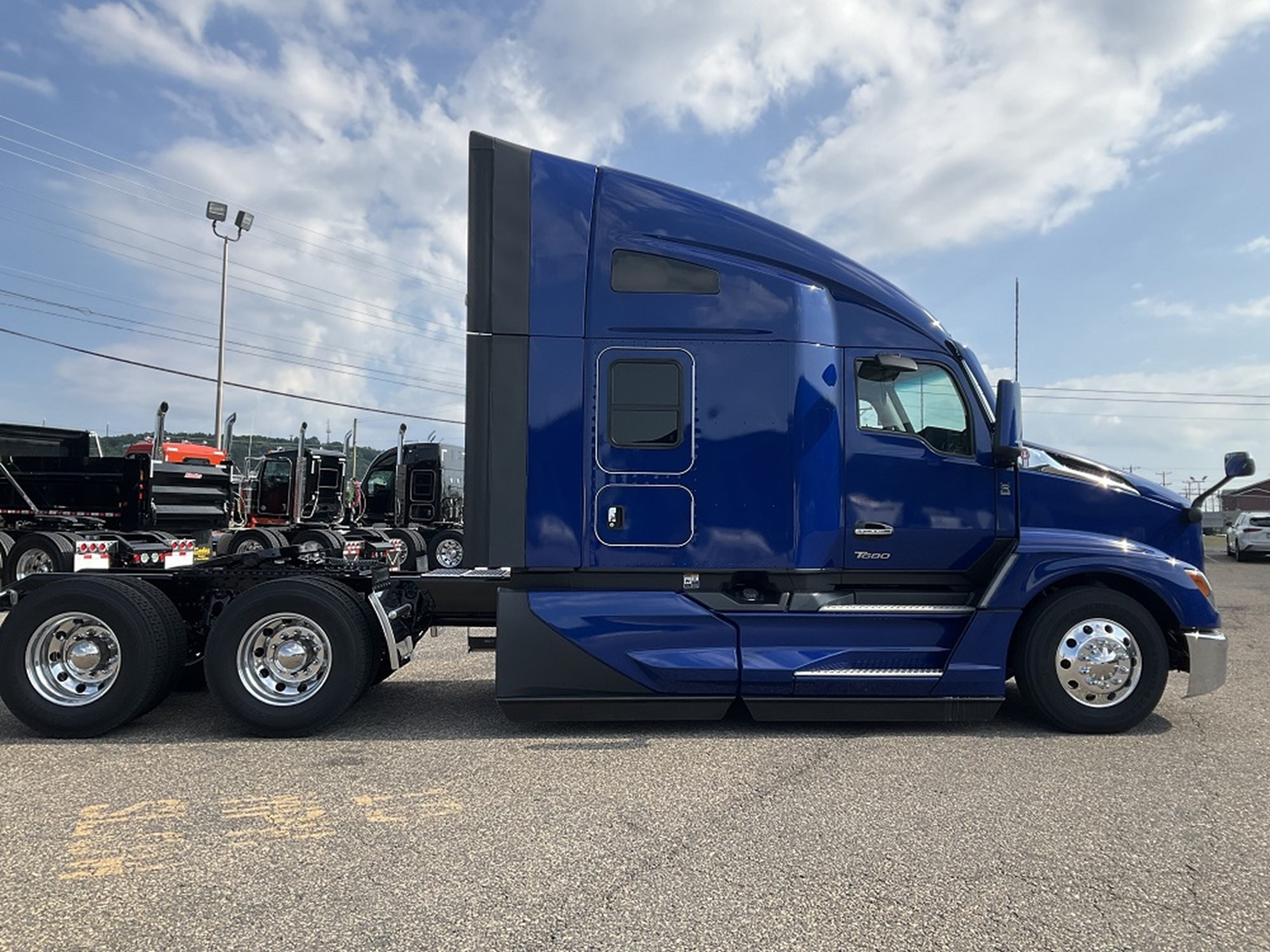 2025 Kenworth T680 Next Gen - image 5 of 6