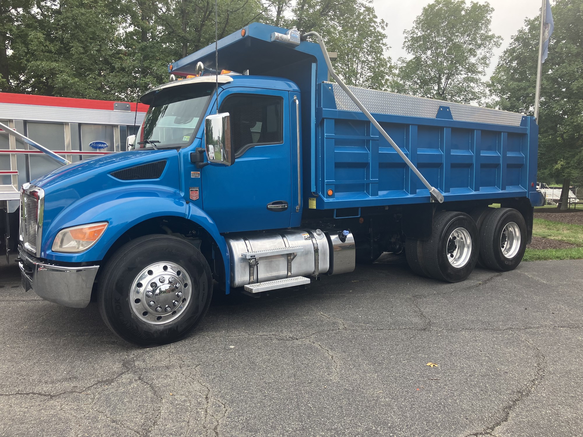 2023 Kenworth T480 - image 1 of 6