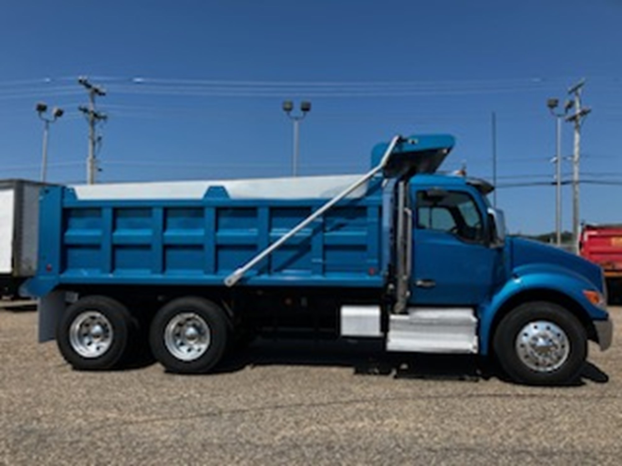 2023 Kenworth T480 - image 5 of 6