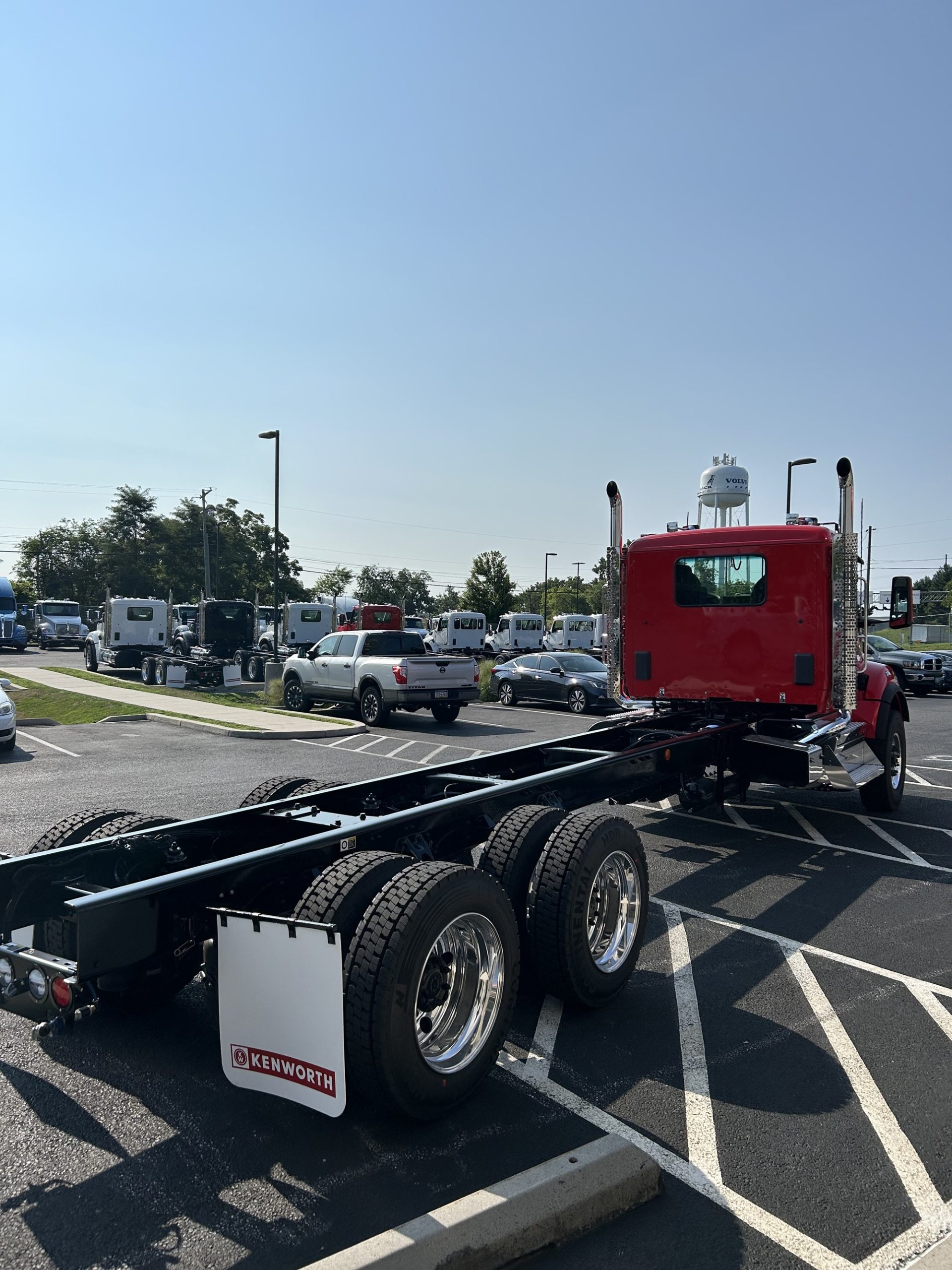 2025 Kenworth T880 - image 4 of 6